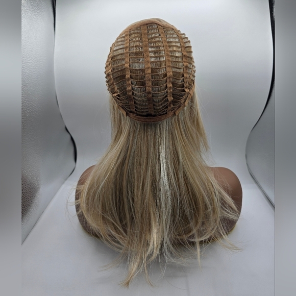 Nels Wigs Cissy Cool Blonde With Lowlights Monofilament Wig - Picture 11 of 16